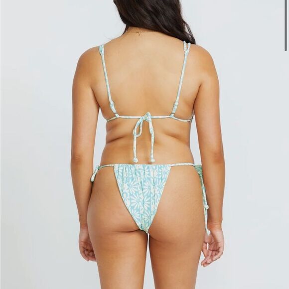 Billabong Happy Dance Skimpy Tie Side Bells Bottom - Picture 4 of 6